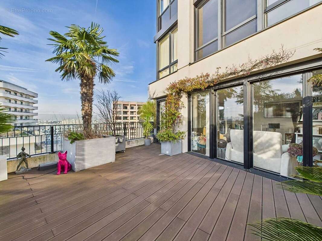 Appartement à PARIS-17E