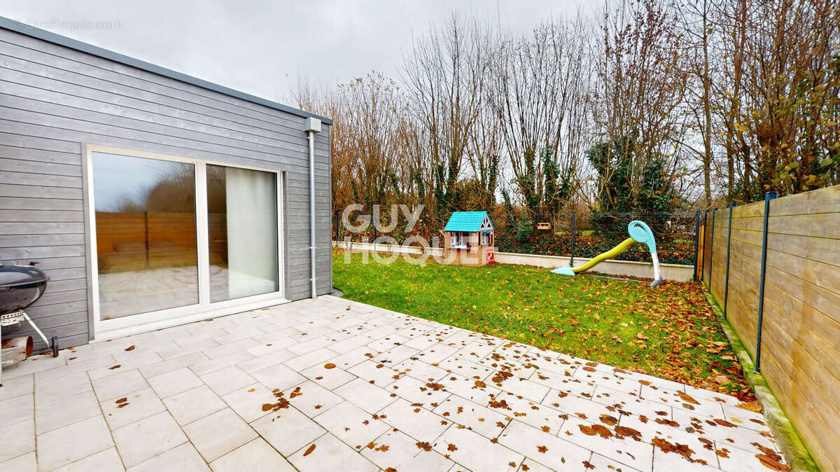 Maison à LE VAL-SAINT-PERE