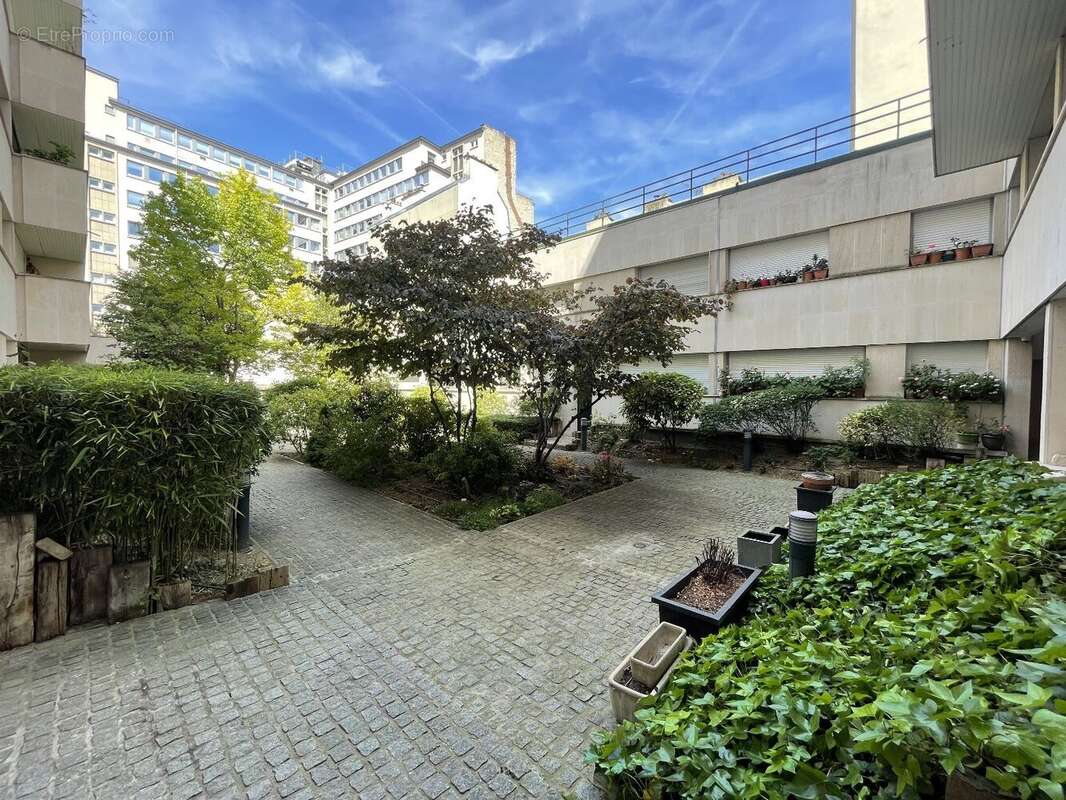 Appartement à PARIS-7E