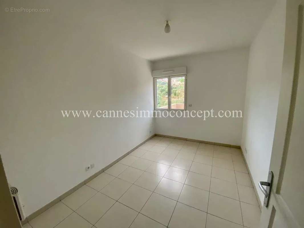 Appartement à MANDELIEU-LA-NAPOULE