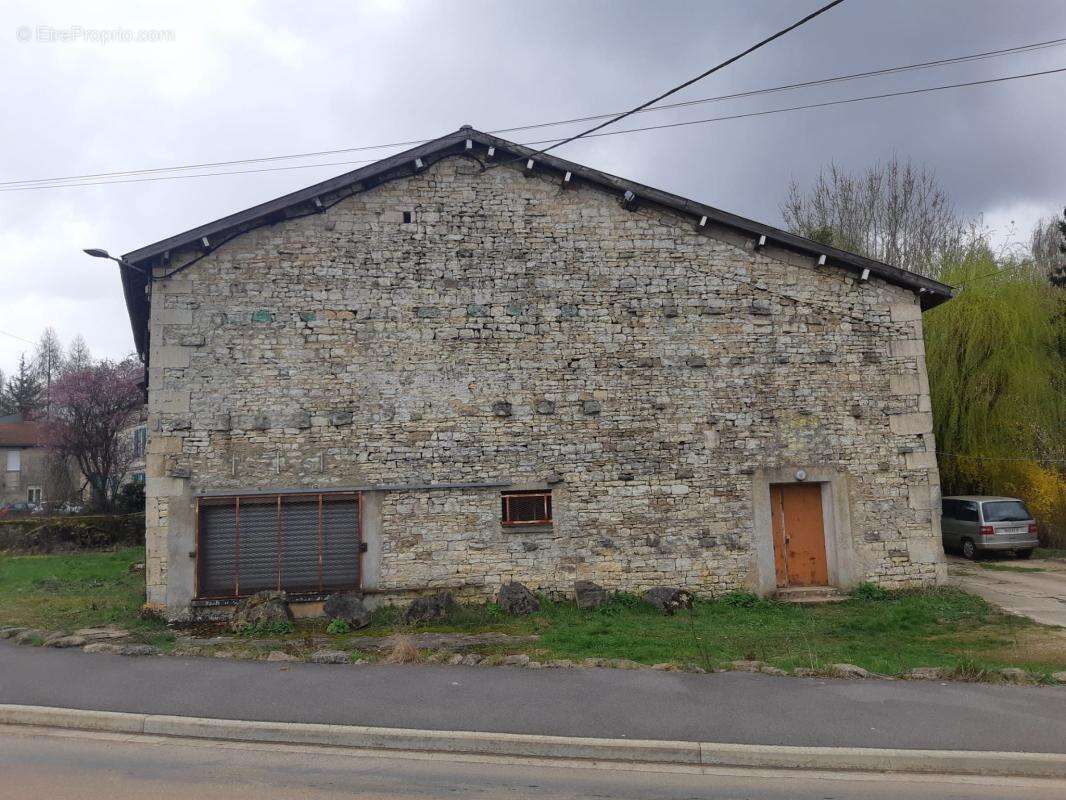 Maison à AULNOIS-EN-PERTHOIS