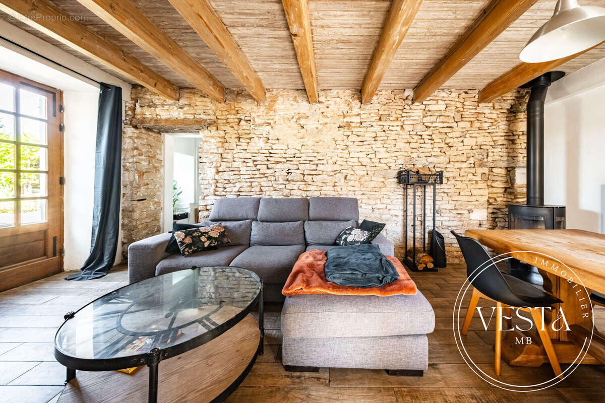 Maison 94 m² à Selongey  - photo 4