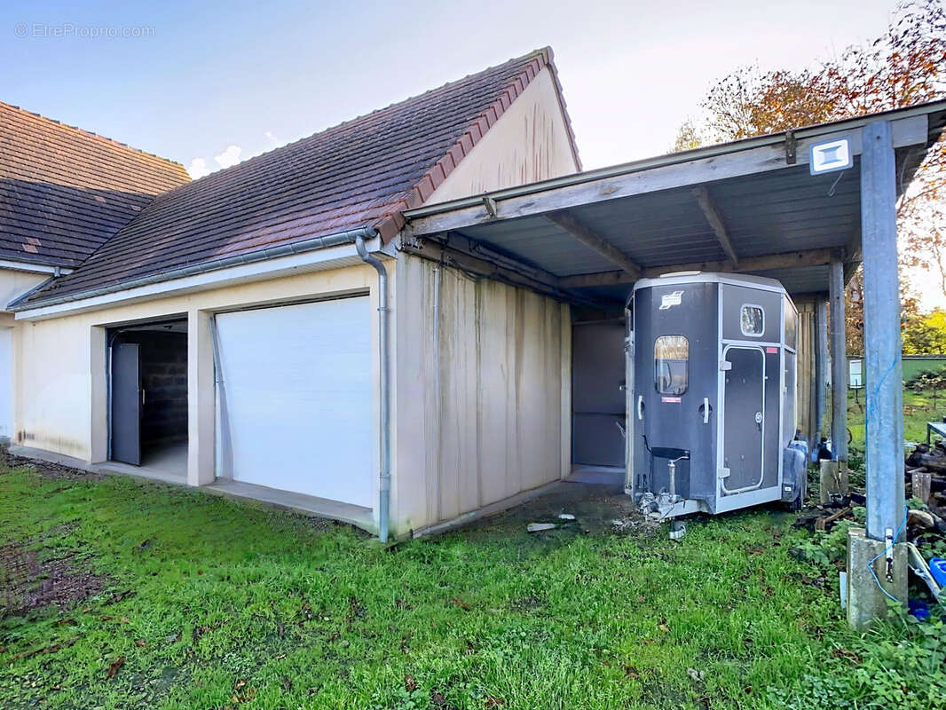 Maison à PICAUVILLE