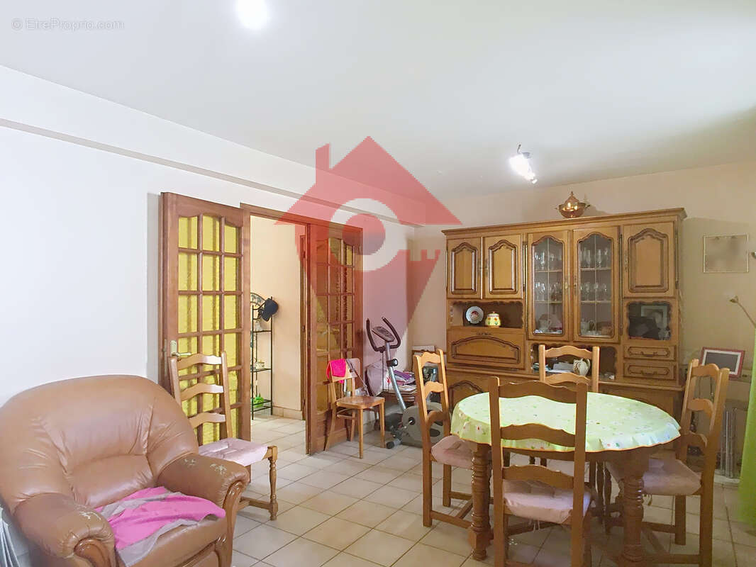 A Vendre Maison 3 chambres - 10mn à pied des écoles élémentaires - Collège et lycée proche - secteur calme - photo 2