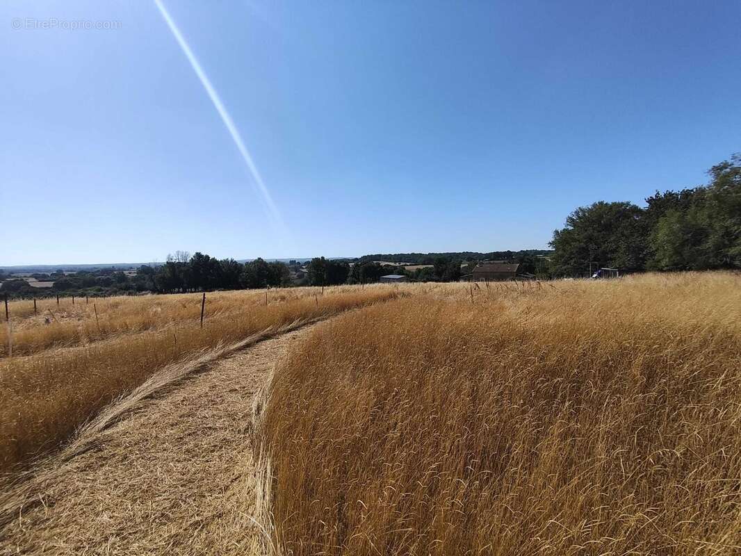 Maison à CHASSENEUIL-SUR-BONNIEURE