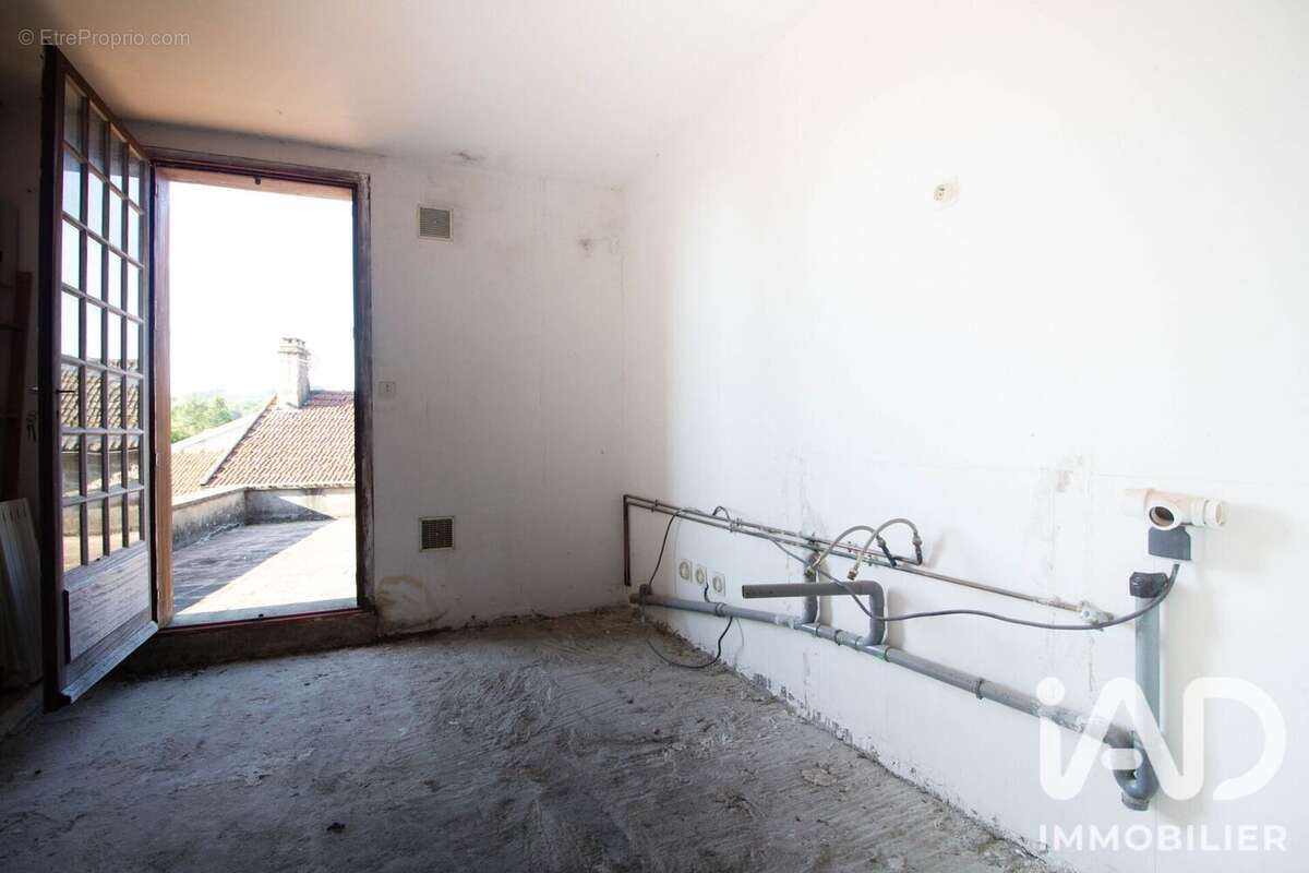 Maison 200 m² à Sauviat-Sur-Vige  - photo 5