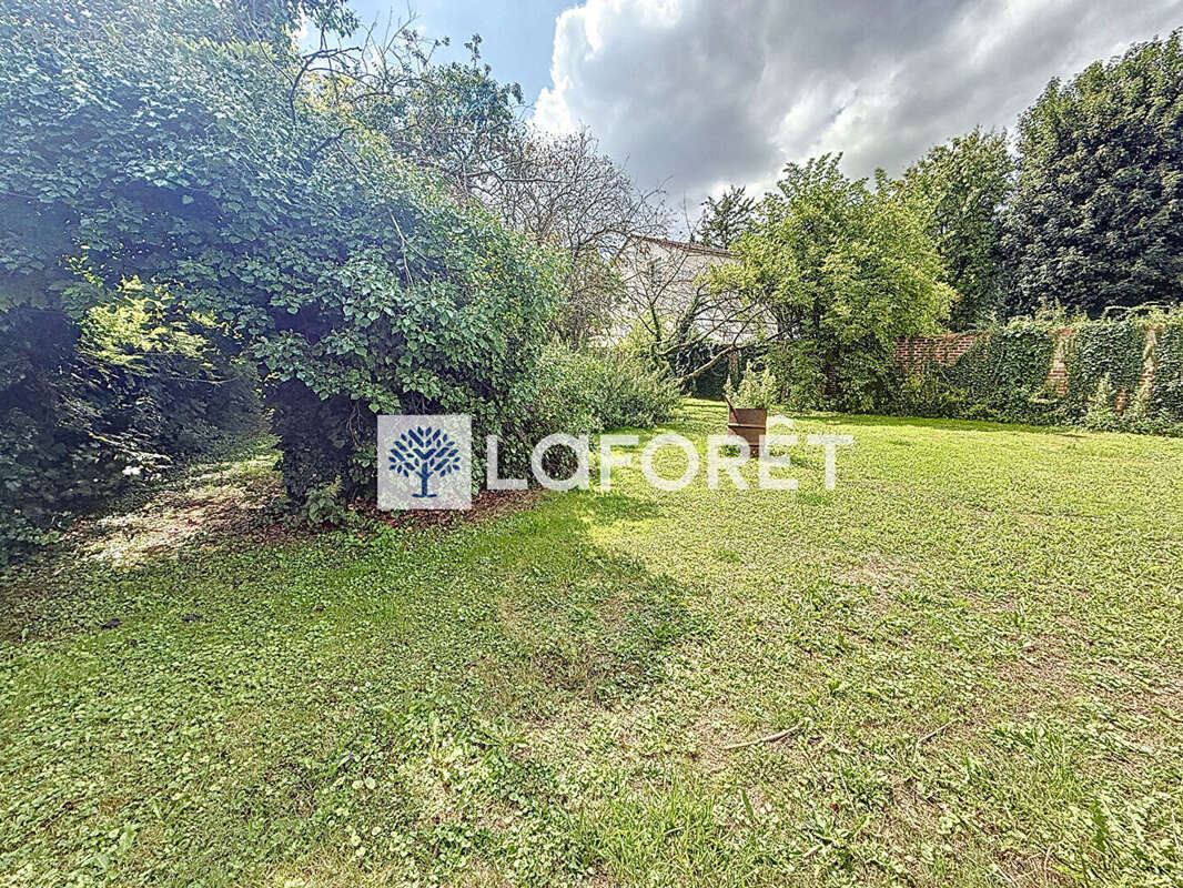 Terrain à CHAMBOURCY