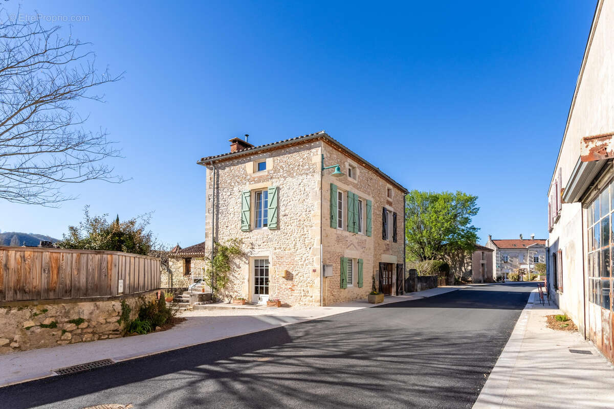 Maison à GREZELS