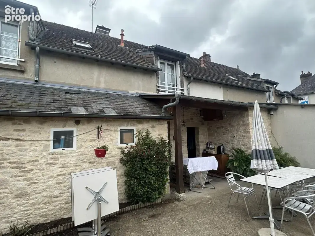 Murs de restaurant et 3 appartements T3 - photo 20