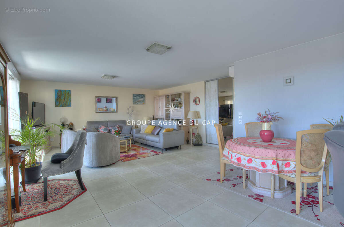 Appartement à FREJUS
