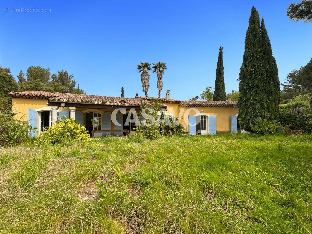 Maison à CARQUEIRANNE