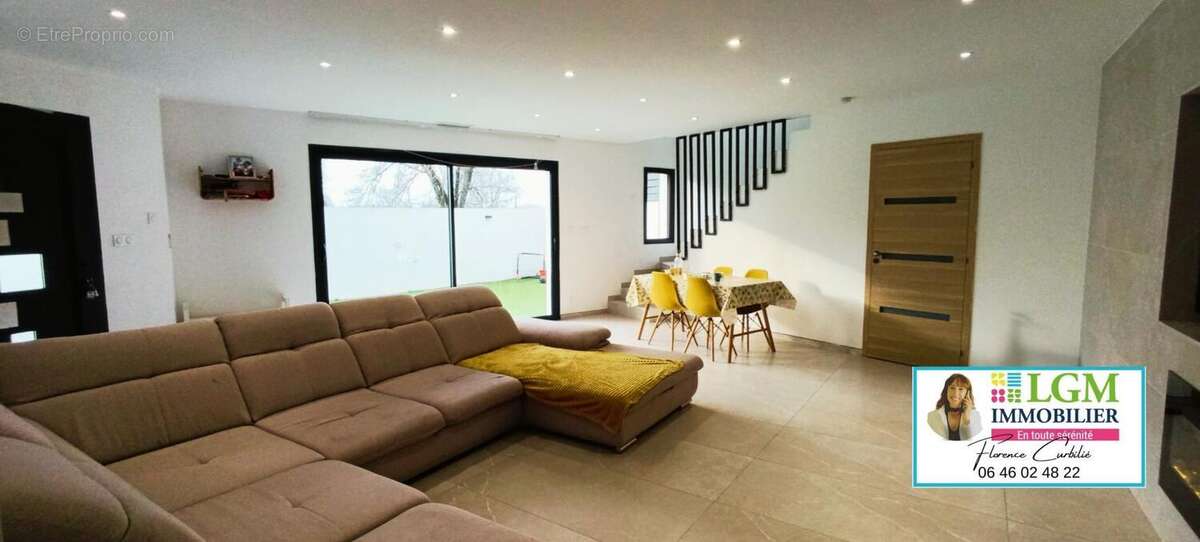 Maison à LA CALMETTE