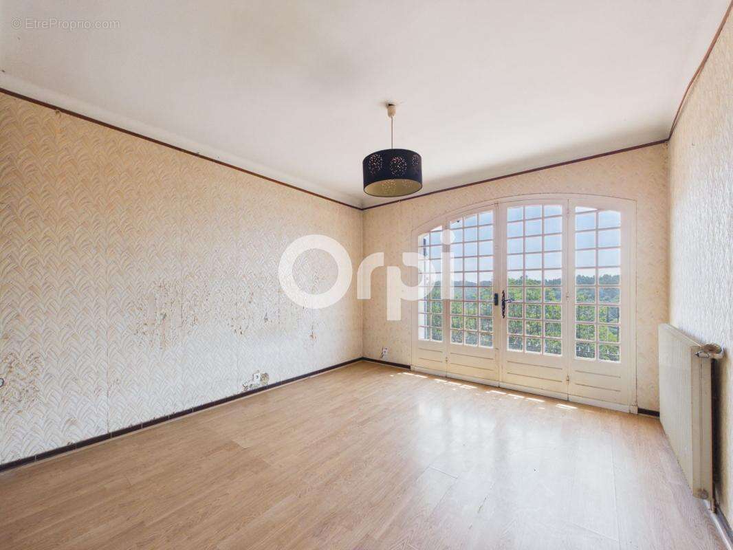 Appartement à LE BAR-SUR-LOUP