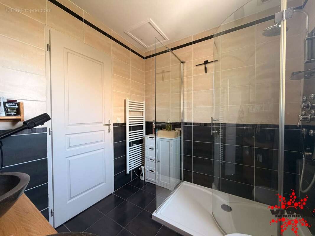Coup de cur assuré ! Maison moderne et fonctionnelle  Prix canon ! - photo 11