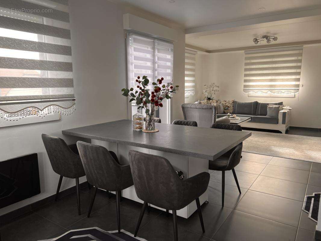 Appartement à DENNEY