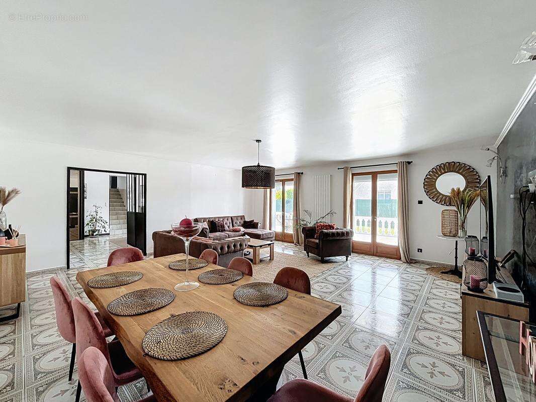 Maison à L&#039;ISLE-D&#039;ABEAU