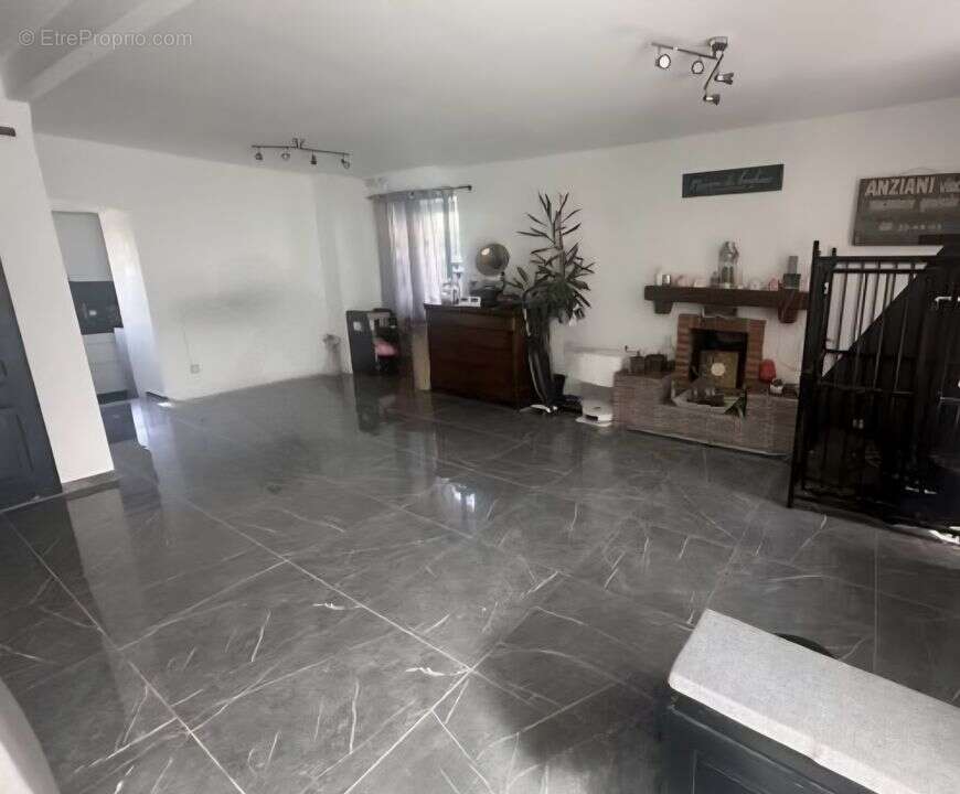 Maison à YSSINGEAUX