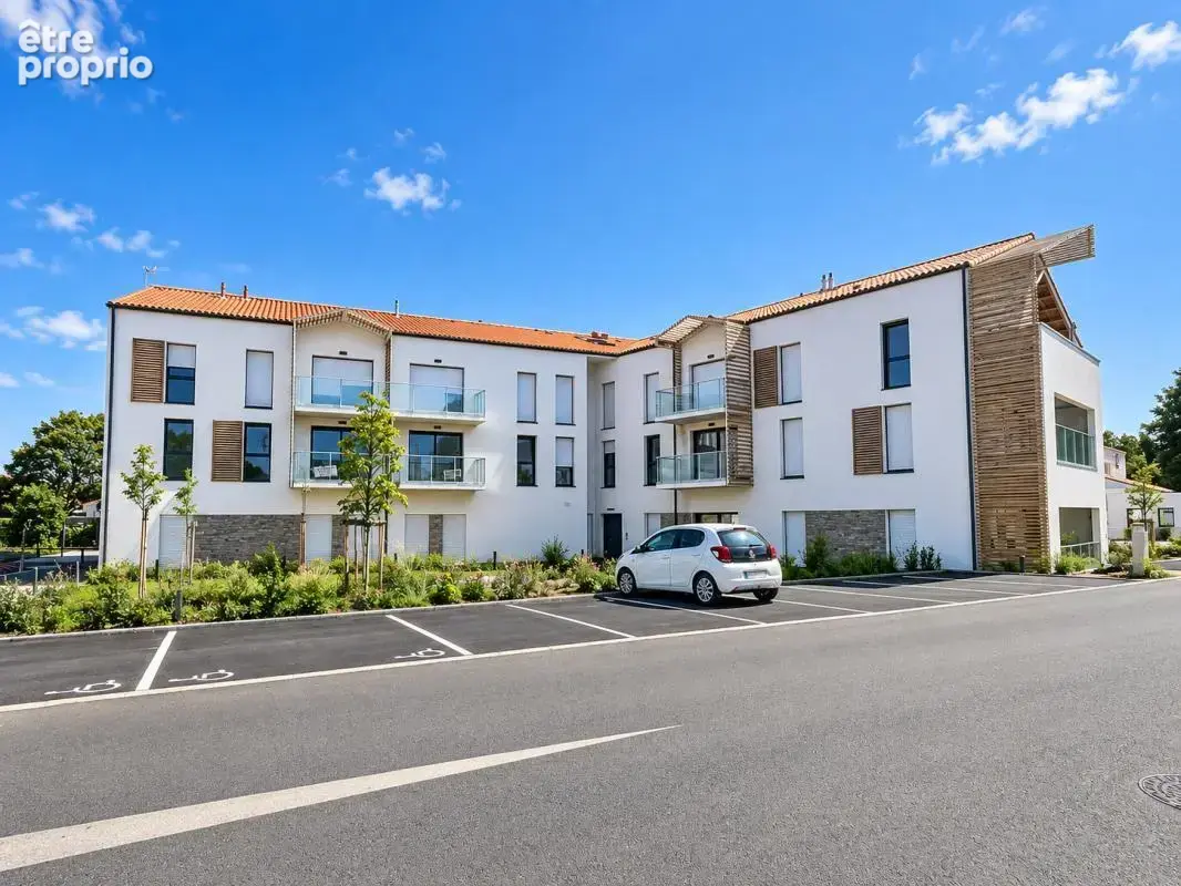 Appartement T3 de 60,5 m² avec balcon et 2 parkings - Les Sables-d'Olonne - photo 3
