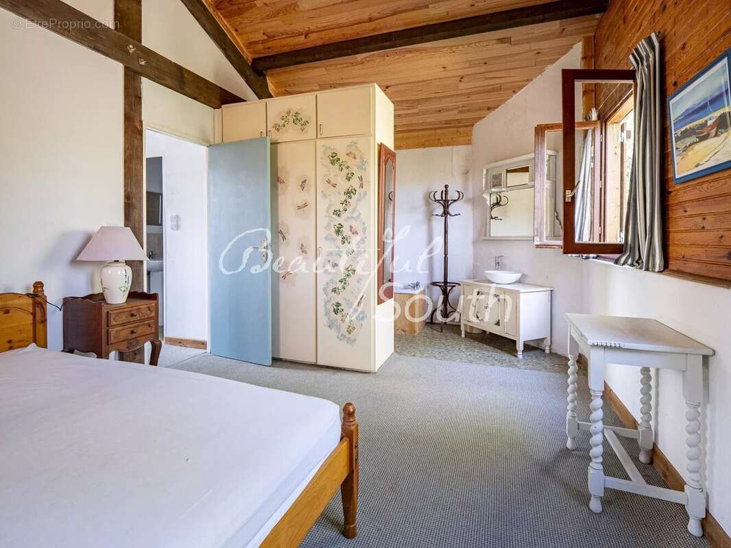 Ensemble immobilier atypique, secteur prades - photo 7