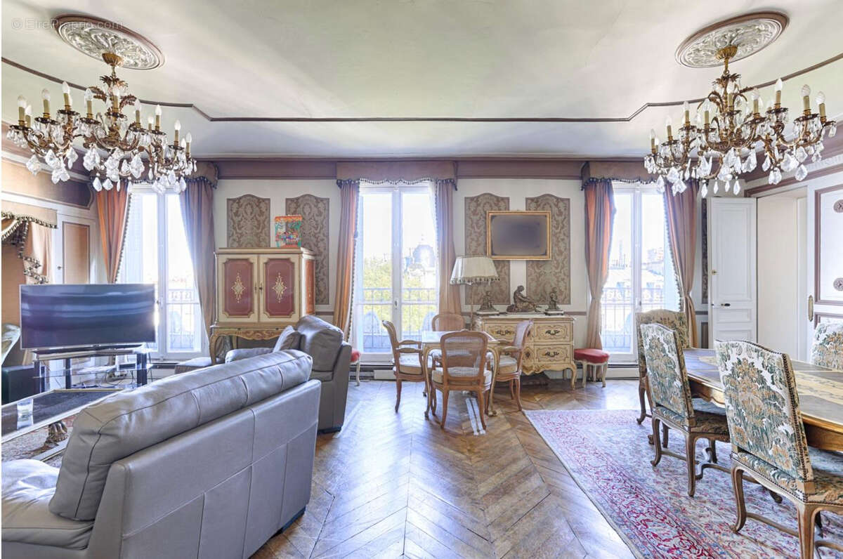 Appartement à PARIS-10E