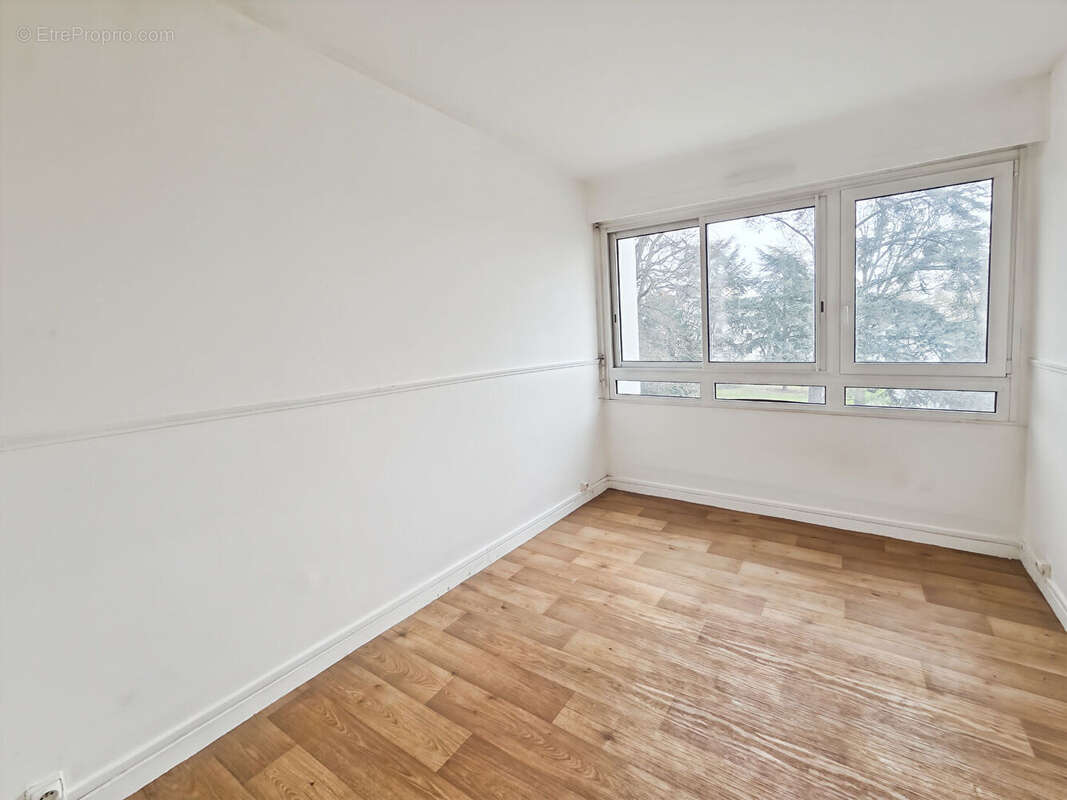 Appartement à VERRIERES-LE-BUISSON