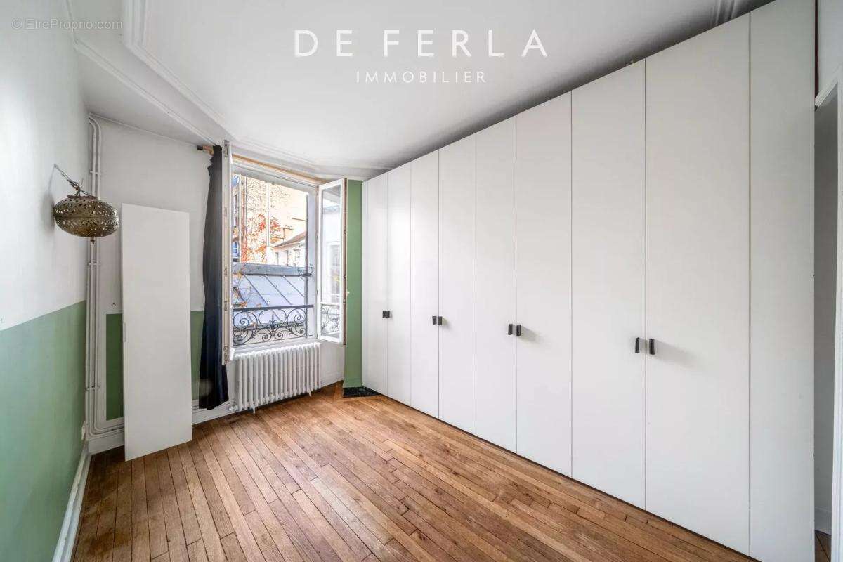 Appartement à PARIS-14E