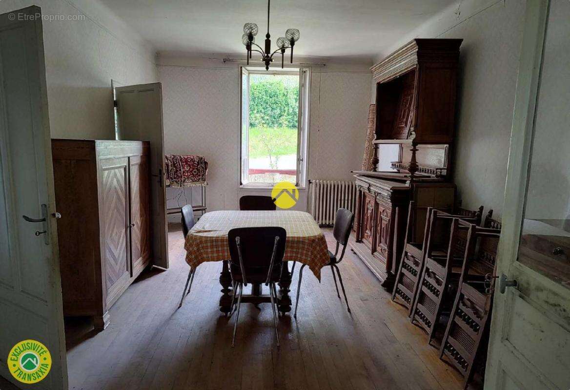 Maison à DUN-LE-PALESTEL