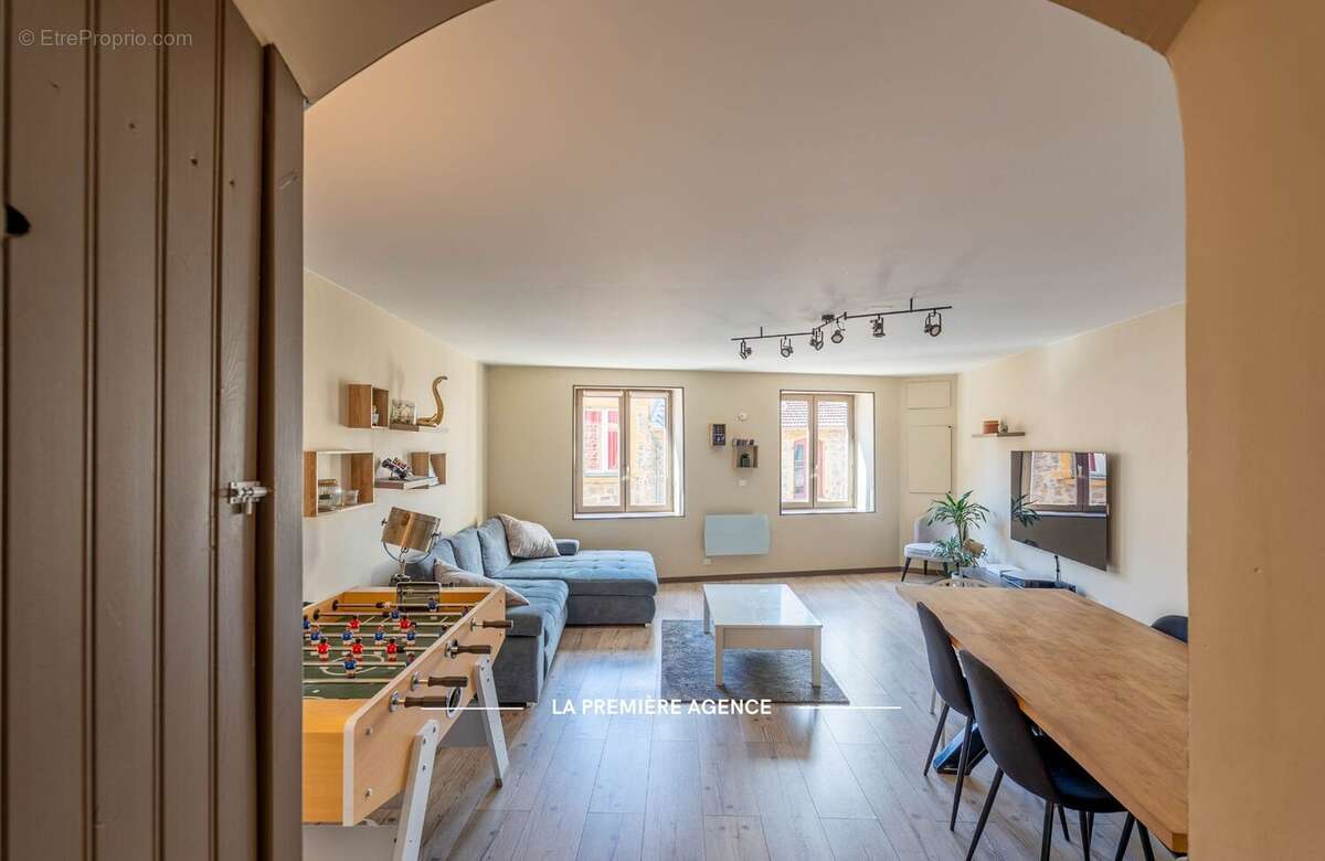 Appartement à SAINT-FORGEUX