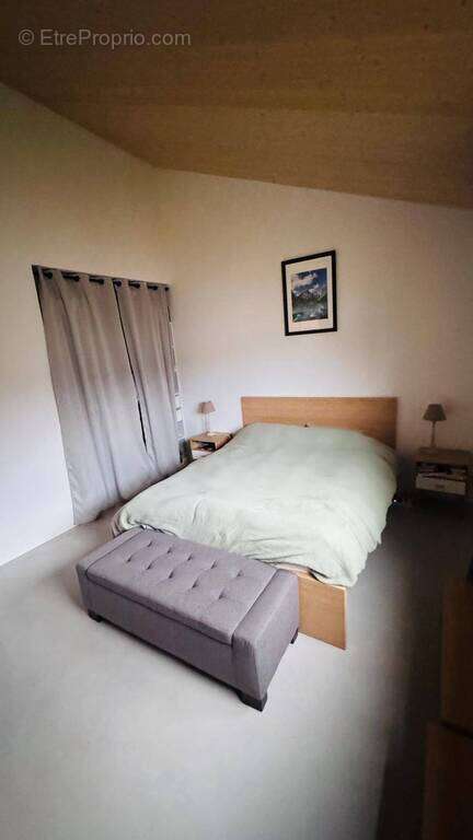 Maison à SAINT-GENIS-POUILLY