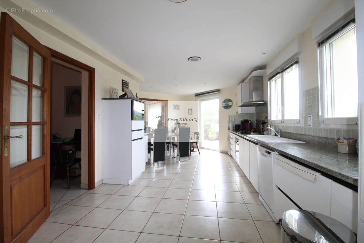 Maison à CALMELS-ET-LE-VIALA