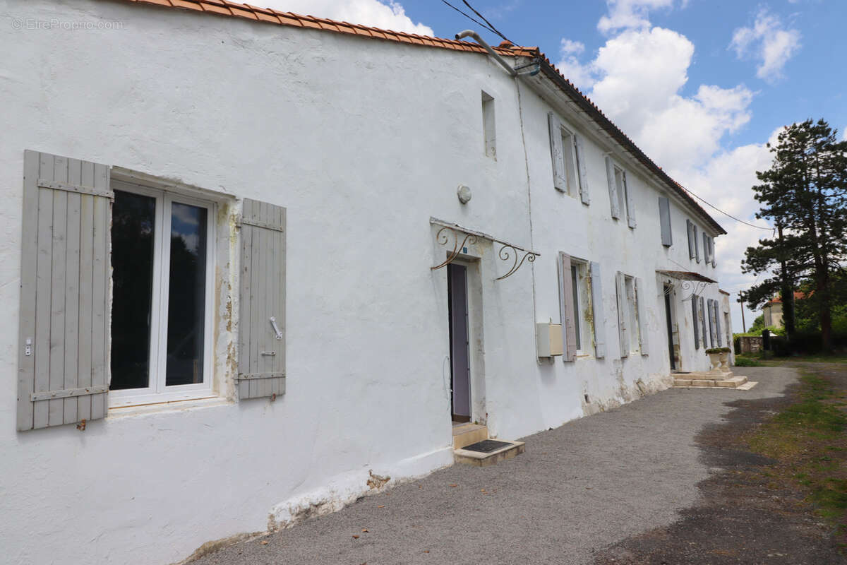 Maison à MIRAMBEAU