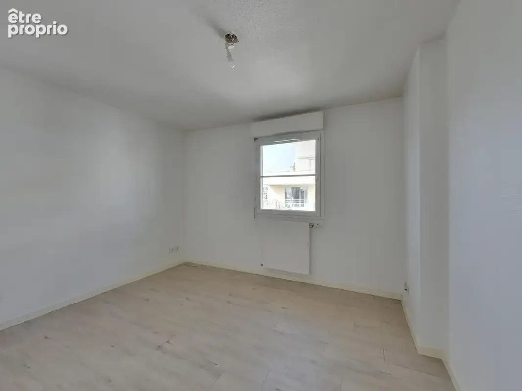 Vaste 4 pièces + cuisine de 82m2 traversant en étage élevé grenoble vigny-musset le panorama - photo 8