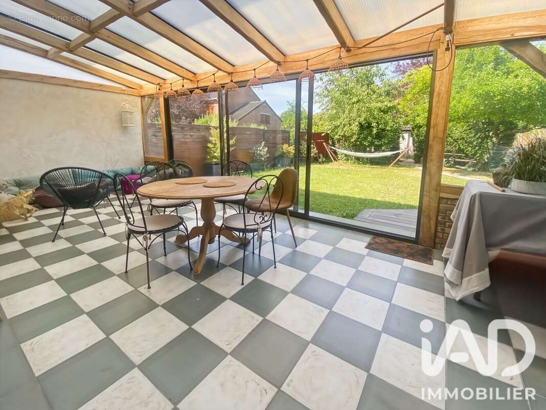 Maison 126 m² à Combs-La-Ville  - photo 3
