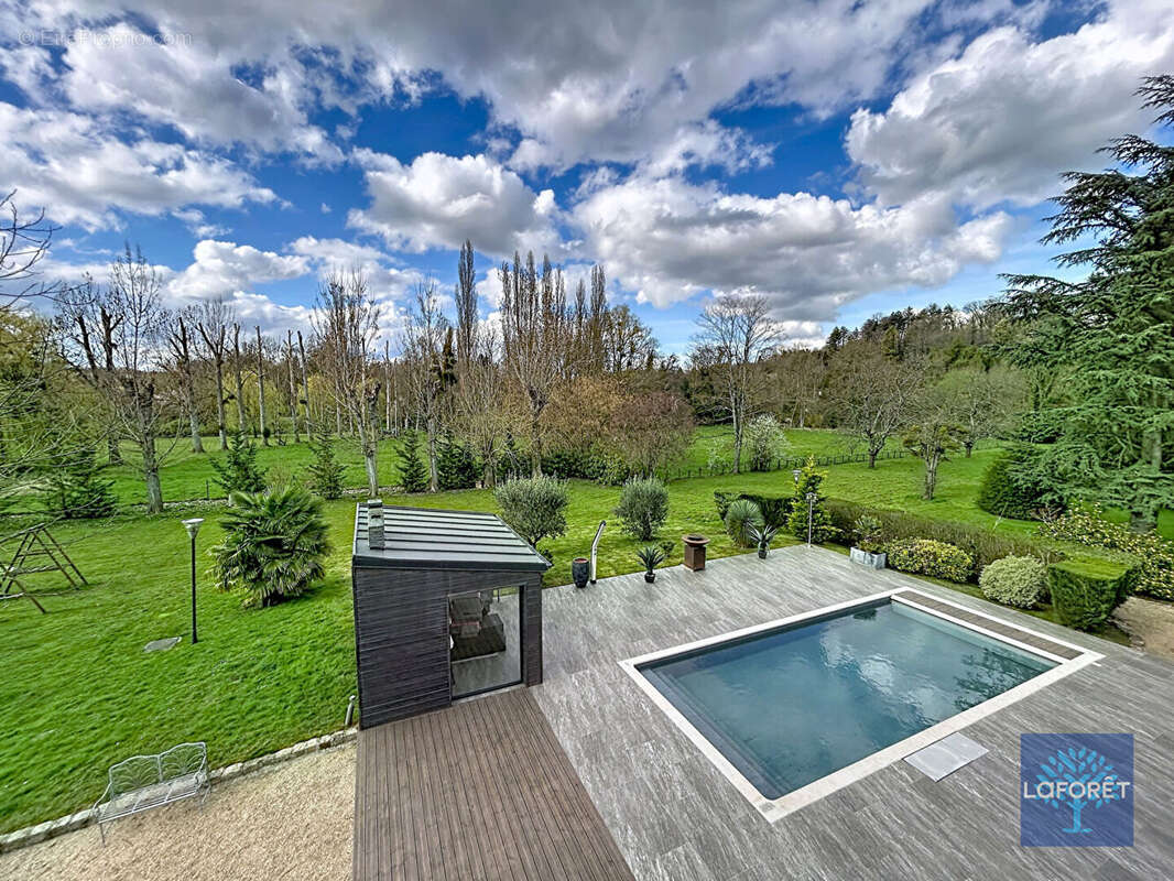 Maison à MAGNY-LE-HONGRE