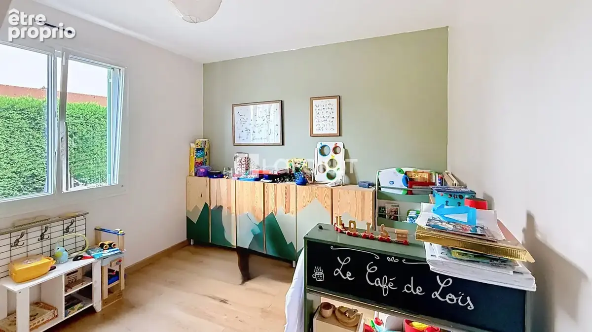 Laforêt Luzarches - Maison familiale familiale au Mesnil-Aubry / 6  pièces / 4 chambress132 m2 - photo 6