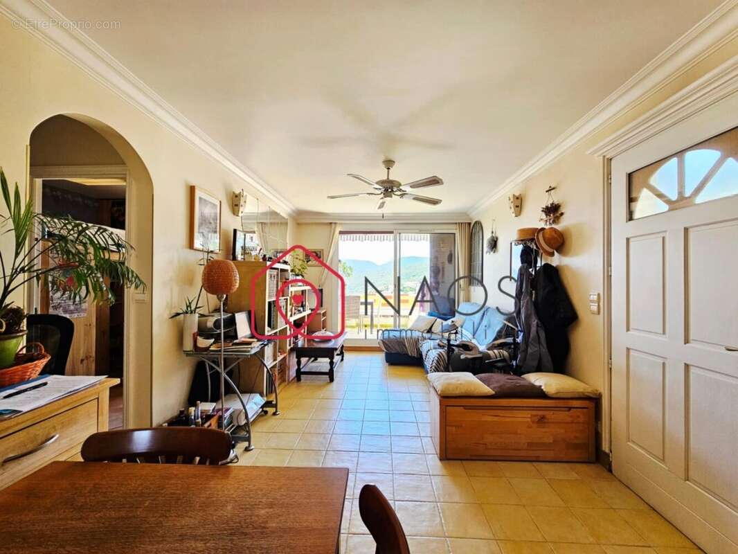 Appartement à LA CROIX-VALMER