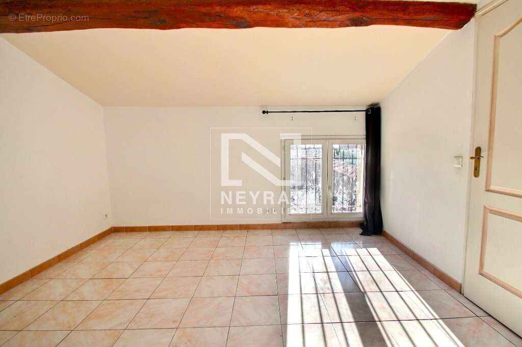 Appartement à MONTAUROUX