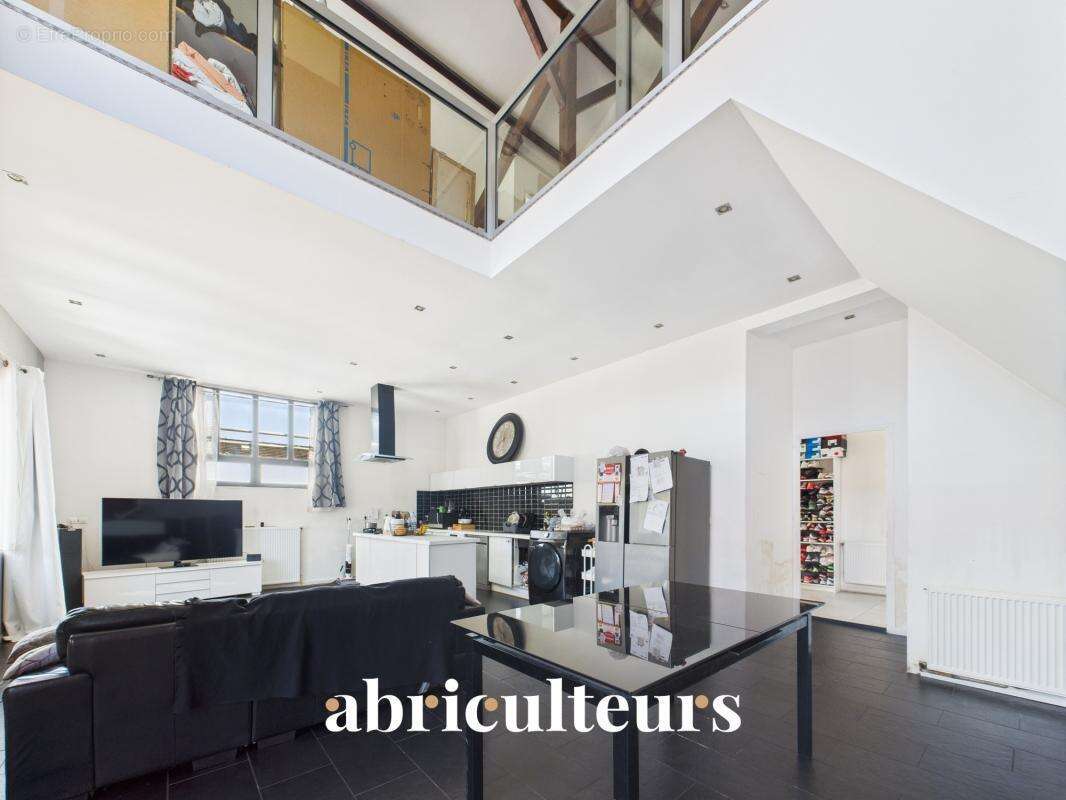Loft - Spacieux, Lumineux et avec Terrasse en vente dans le centre ville de Champigny-sur-Marne (94500) - photo 4