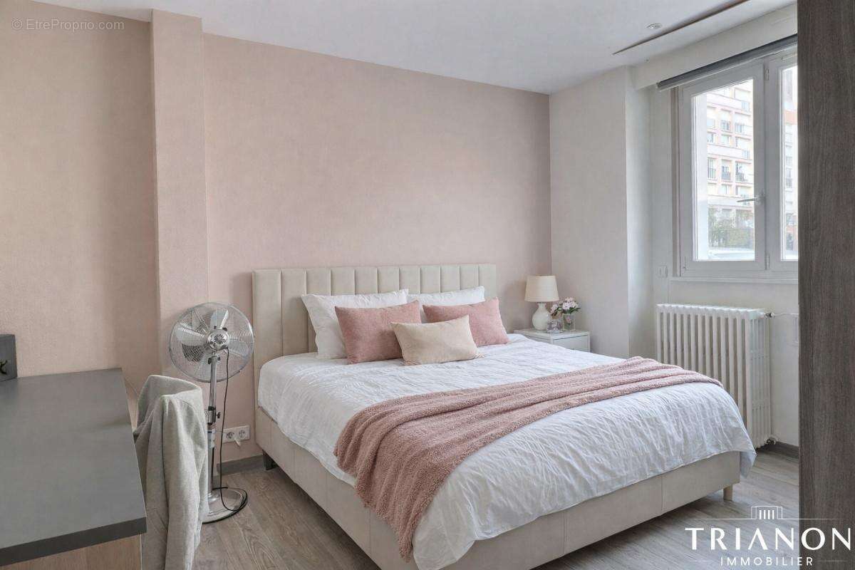 Appartement à SURESNES