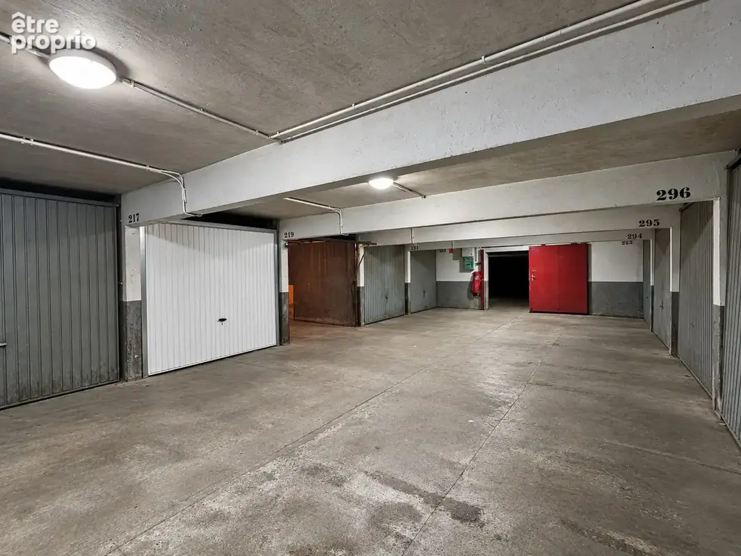 Photo Parking à Angers au prix de 16 000€