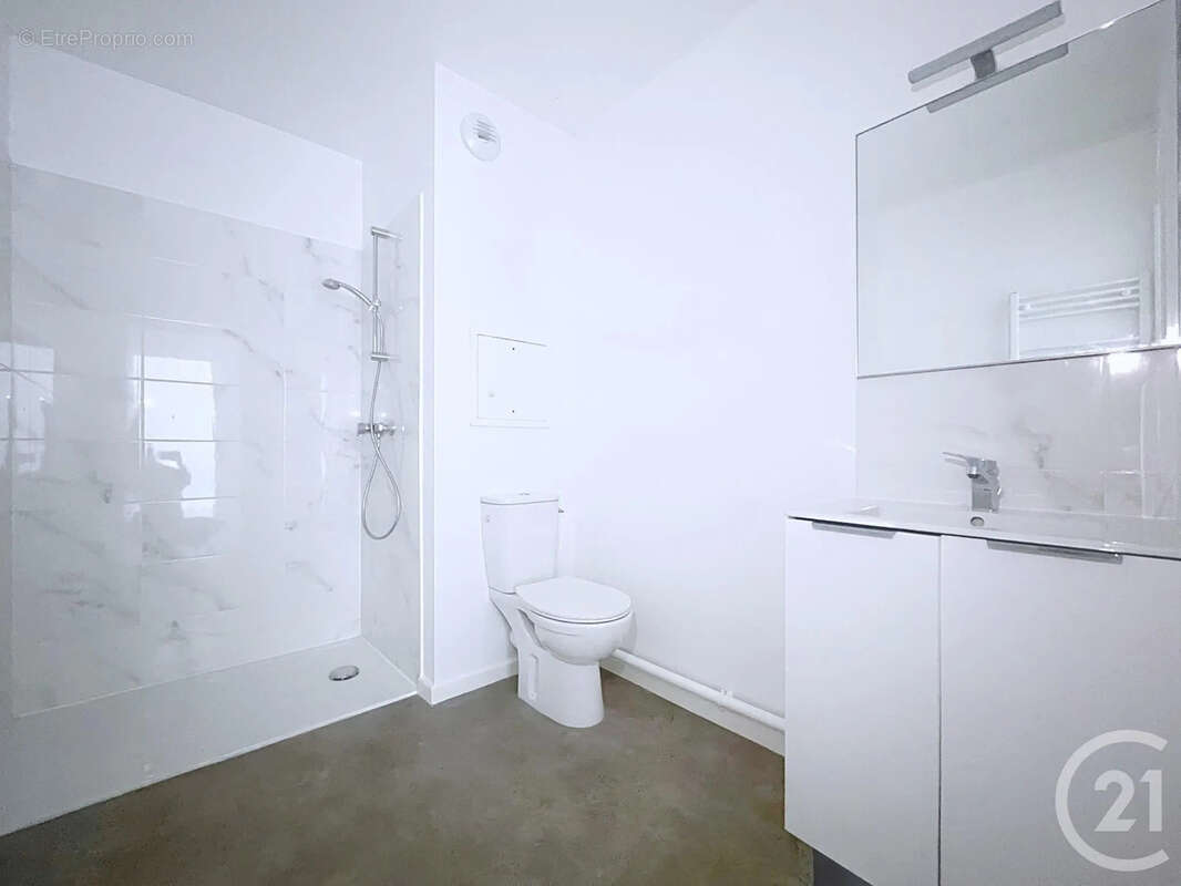 Appartement 27 m² à Savigny-Le-Temple  - photo 12