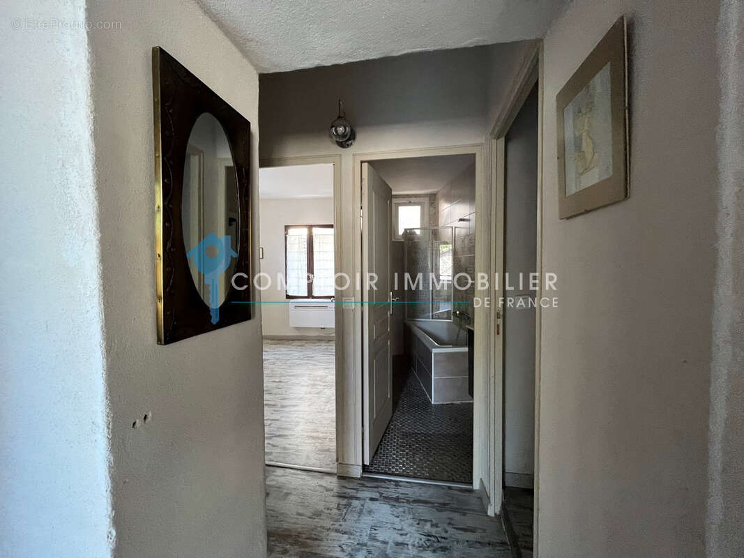 A Vendre GARD(30) - Maison de ville P6 avec terrasse et cave - photo 13