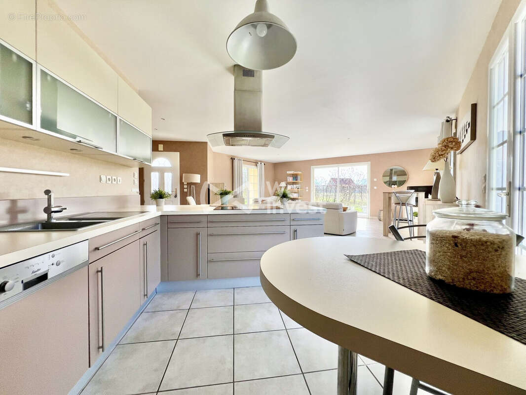 Maison à AIGUEPERSE