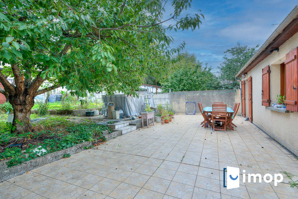 Maison à VIRY-CHATILLON