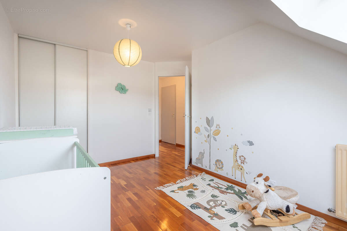Appartement à POISY