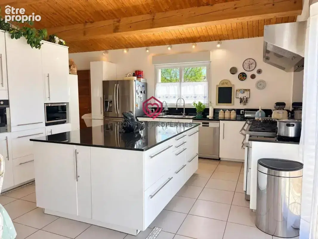 Maison familiale avec piscine et vues sur la campagne - photo 11