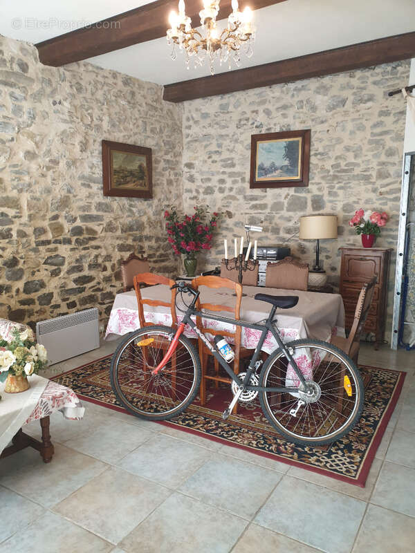 Maison à SERVIES-EN-VAL