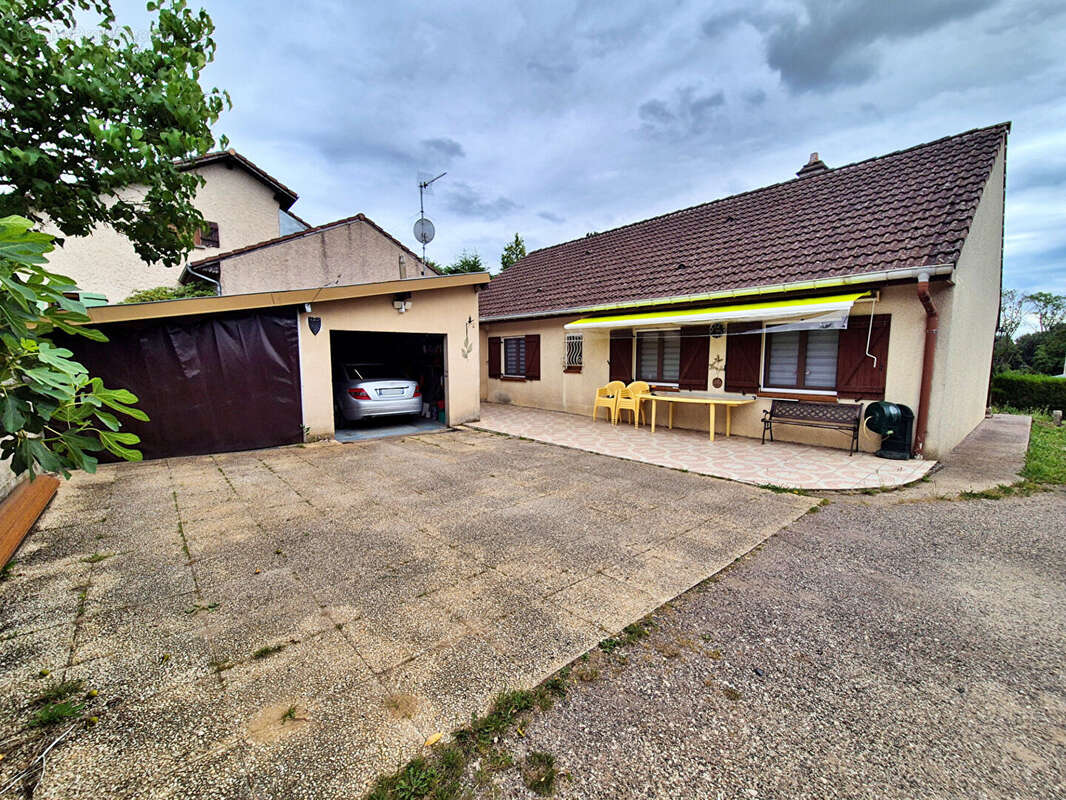 Maison à CHALAINES