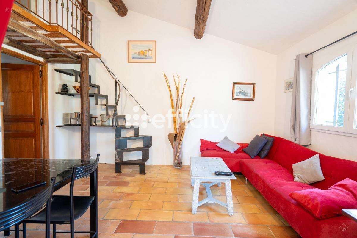 Maison à PLAN-DE-LA-TOUR