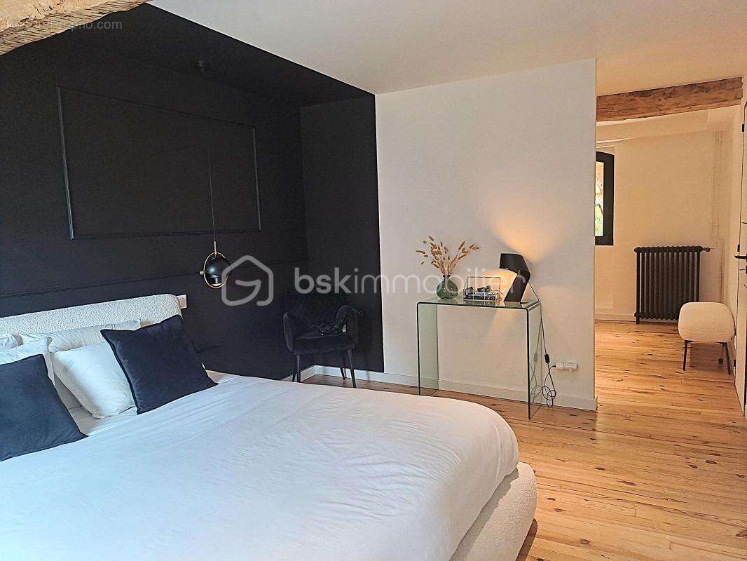 Propriete avec parc, dependance et piscine - photo 17